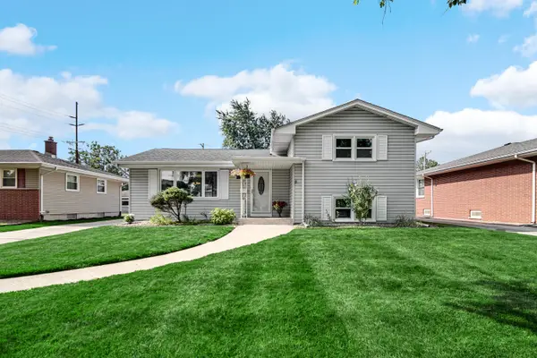 250 Lawndale Drive, Munster, IN 46321