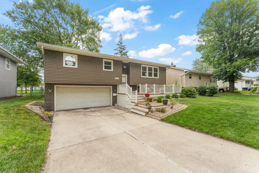 9539 Hawthorne Drive, Munster, IN 46321 - #3