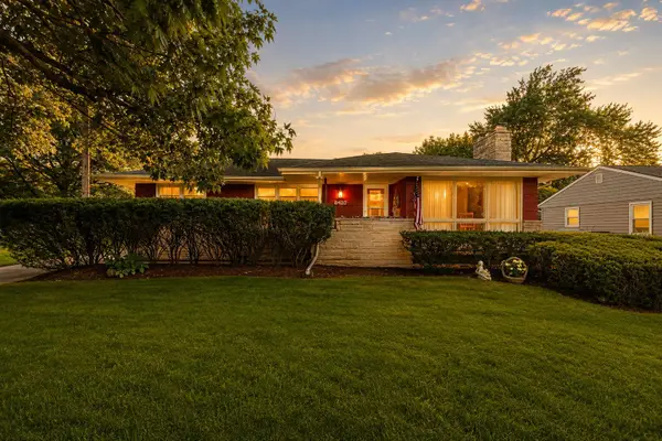 8420 Schreiber Drive, Munster, IN 46321