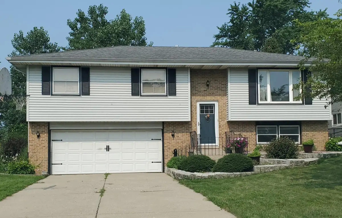 3810 Kingsway Drive, Crown Point, IN 46307 - #1