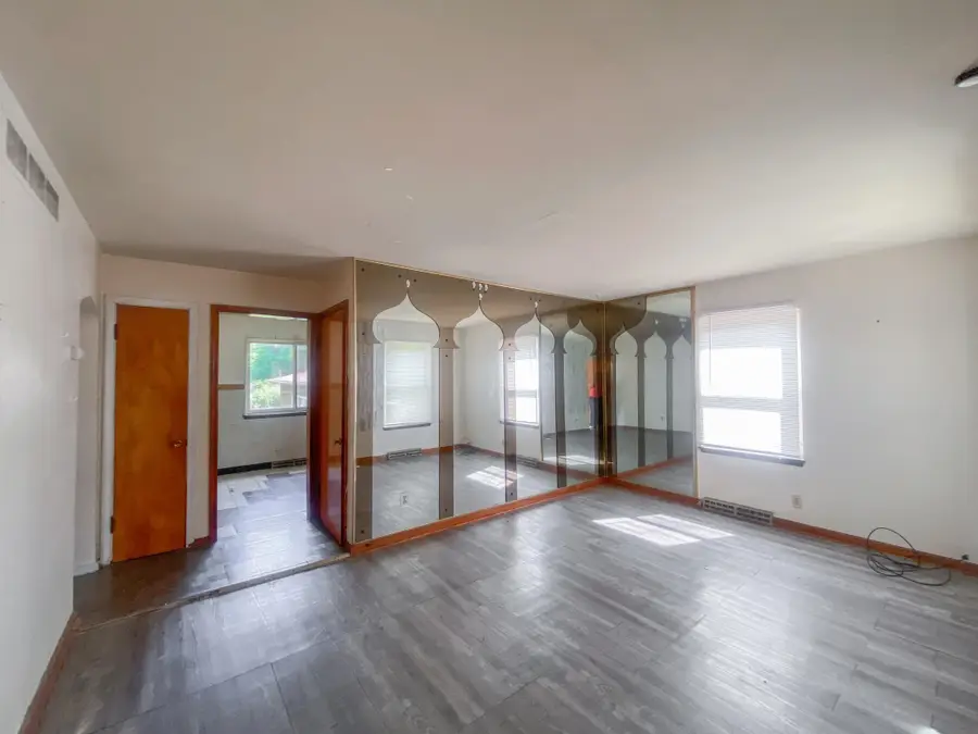 808 E 44th Place, Gary, IN 46409 - #2