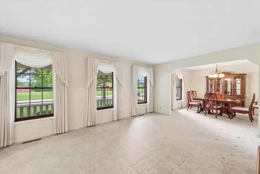 223 Thornhedge Drive, Valparaiso, IN 46383 - #2