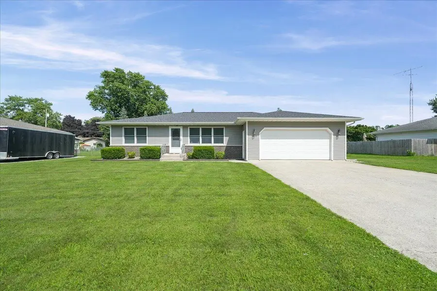 529 Birch Street Sw, Demotte, IN 46310 - #2