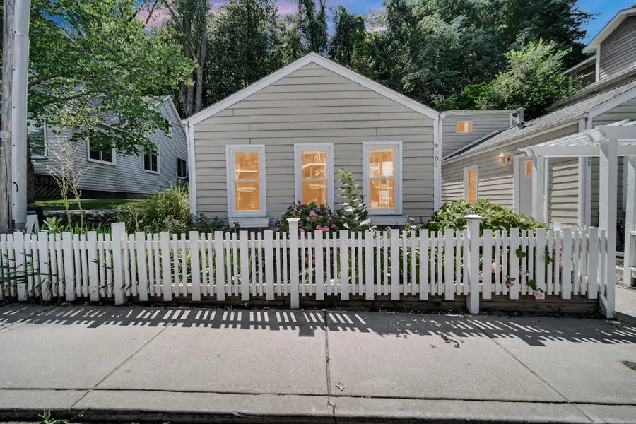 206 Lake Avenue, Michigan City, IN 46360 - #2