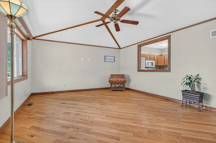 9937 Delaware Place, Highland, IN 46322 - #2