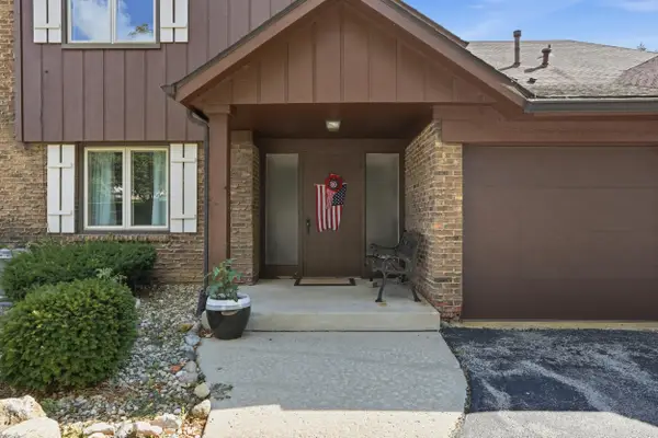 2529 E Lakeshore Drive, Crown Point, IN 46307