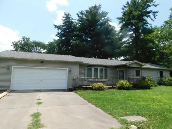 505 8th Avenue Nw, DeMotte, IN 46310