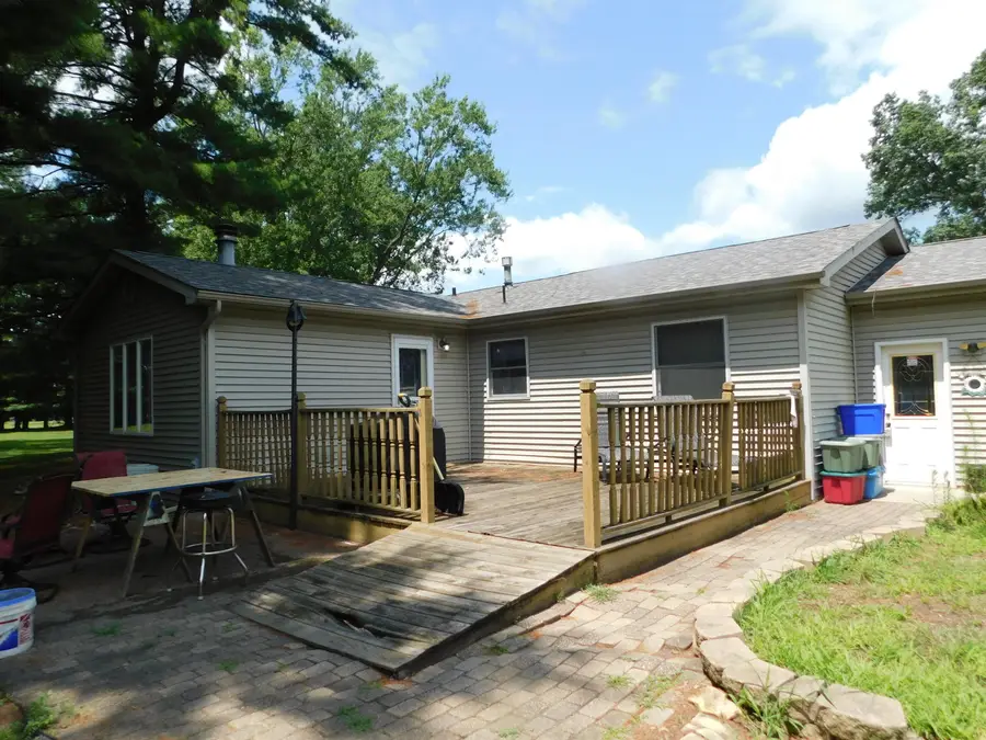 505 8th Avenue Nw, Demotte, IN 46310 - #2