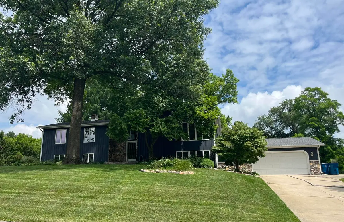 685 Slalom Lane, Valparaiso, IN 46383 - #1