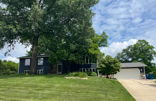 685 Slalom Lane, Valparaiso, IN 46383