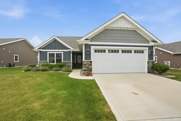 8460 Larkspur Terrace, St. John, IN 46373