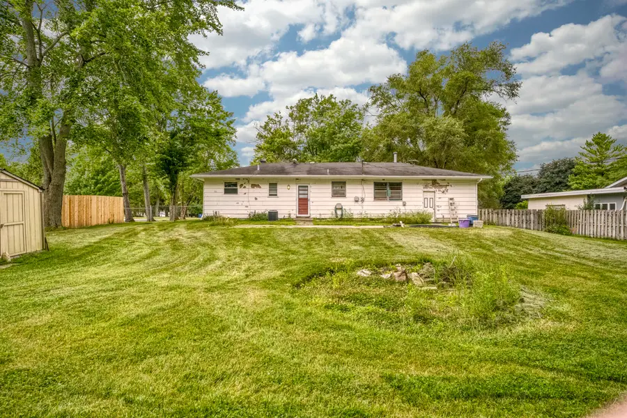425 E Hilltop Court, Lowell, IN 46356 - #2