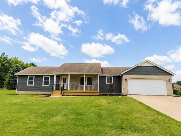 148 Rillstone Drive, Kouts, IN 46347