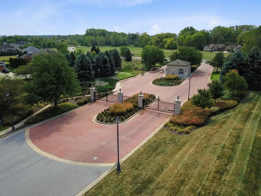 1800 Bramble Trace, Chesterton, IN 46304 - #2