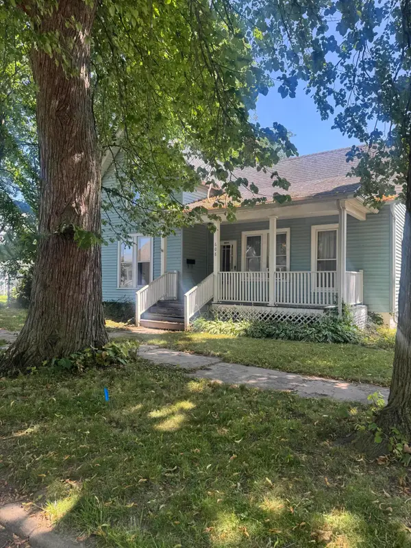 608 Valparaiso Street, Valparaiso, IN 46383