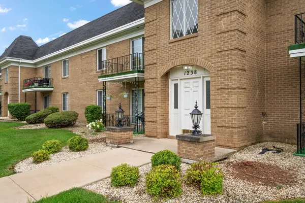 1238 Camellia Drive #11, Munster, IN 46321