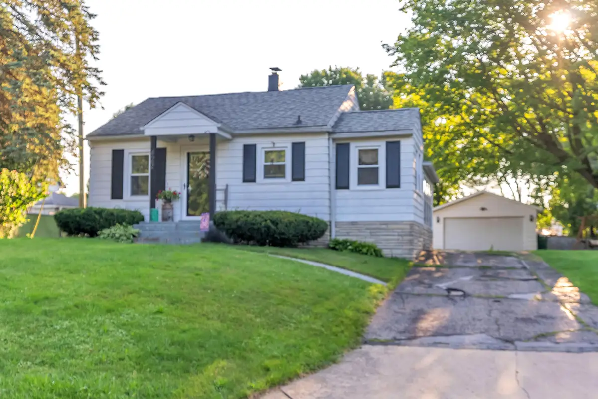 422 Rockwood Street, La Porte, IN 46350 - #1