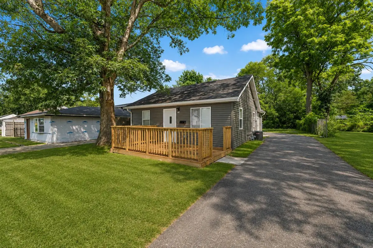 19 E 36th Place, Hobart, IN 46342 - #1