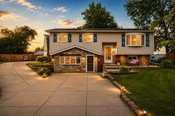 741 Hiawatha, Lowell, IN 46356