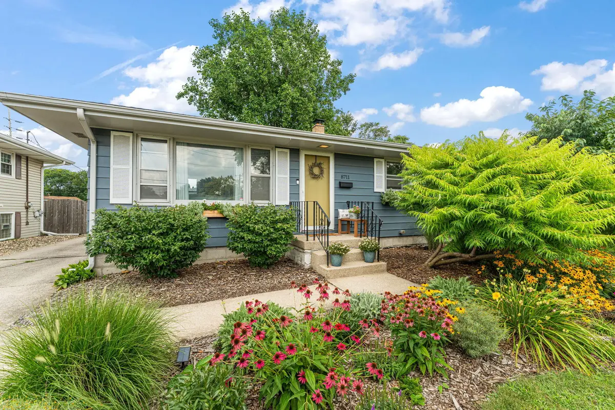 8711 Manor Avenue, Munster, IN 46321 - #1