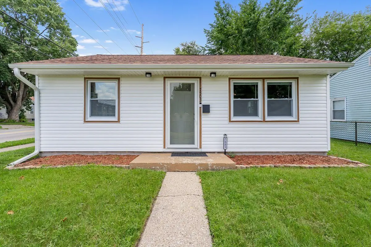 7503 Chestnut Avenue, Hammond, IN 46324 - #1
