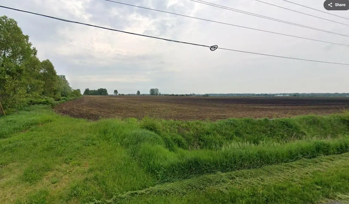 400 W 400 W, Hebron, IN 46341 - #1