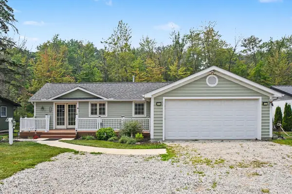 11397 NE Wawasee Drive, Syracuse, IN 46567