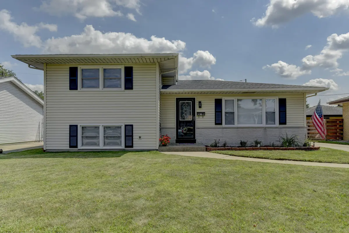 3010 100th Place, Highland, IN 46322 - #1