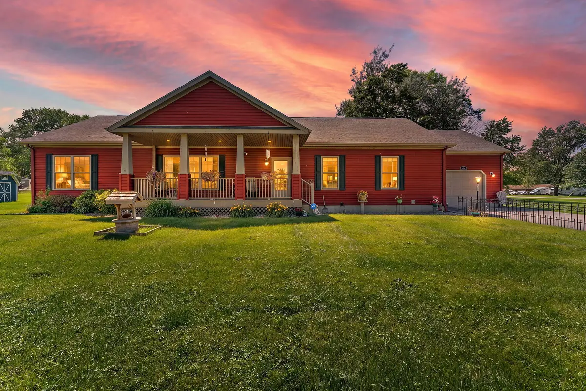 6 S Fish Lake Street, Valparaiso, IN 46385 - #1