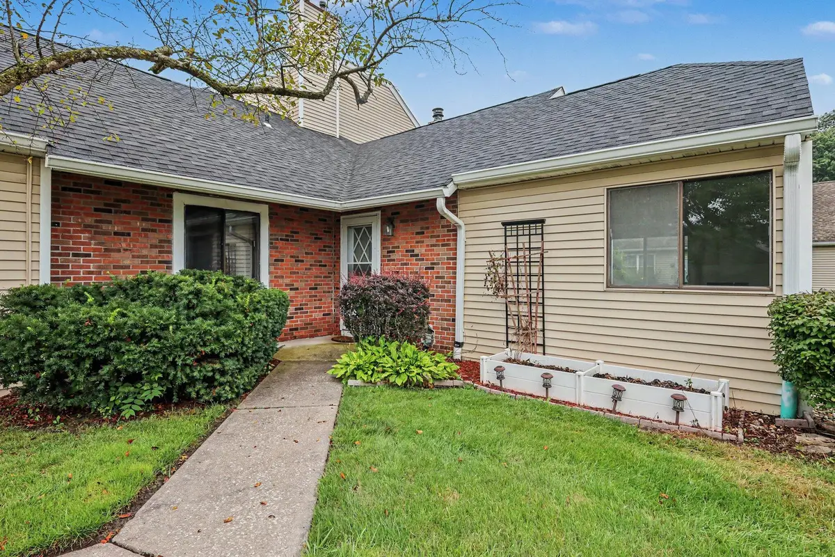 1100 Saratoga Lane, Chesterton, IN 46304 - #1