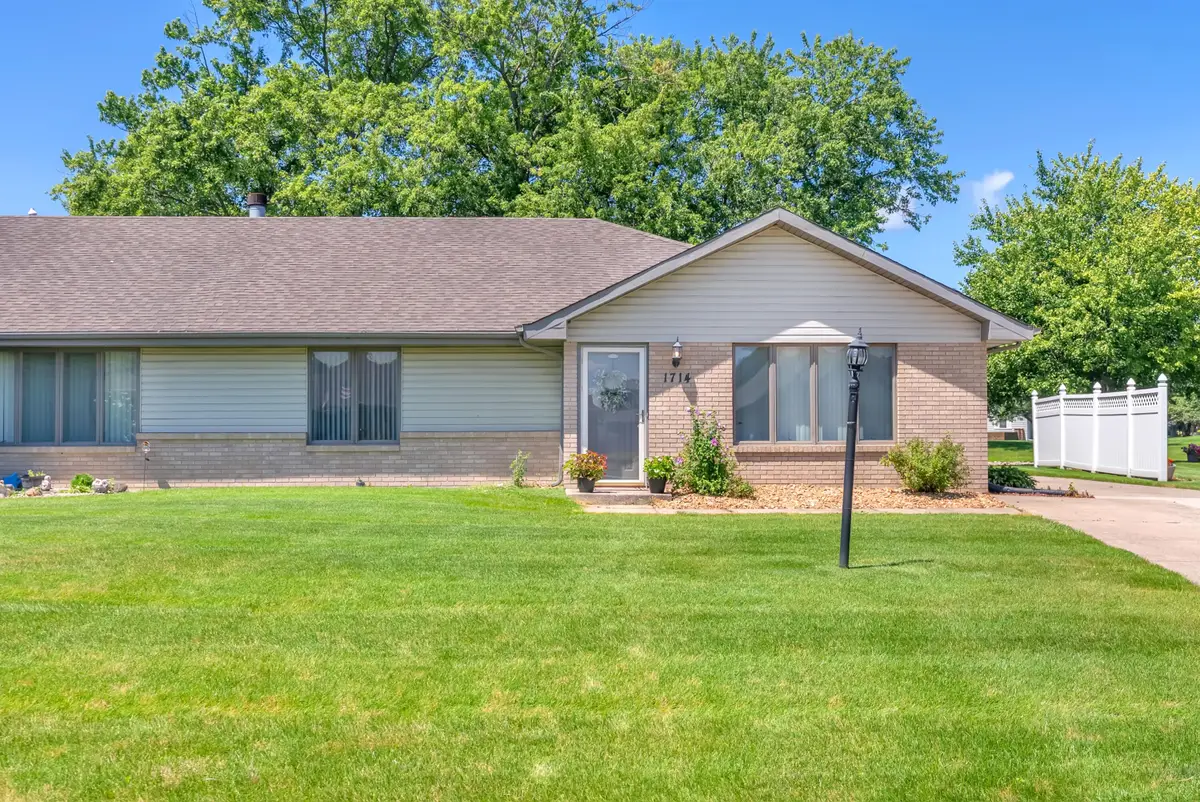 1714 Lincoln Street, Hobart, IN 46342 - #1