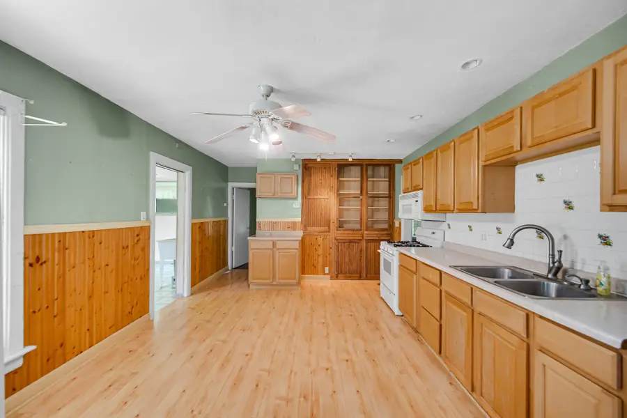 8826 N 650 E, New Carlisle, IN 46552 - #3