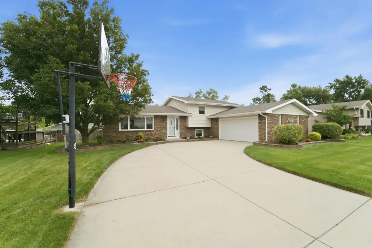 954 Chippewa Drive, Crown Point, IN 46307 - #1