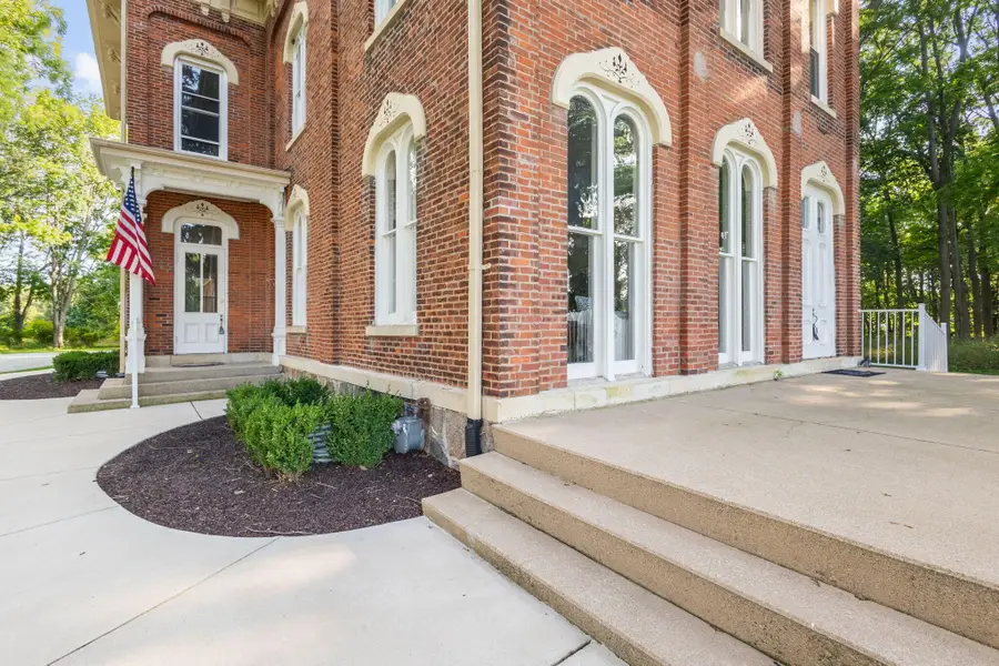 732 W Michigan Street, New Carlisle, IN 46552 - #2