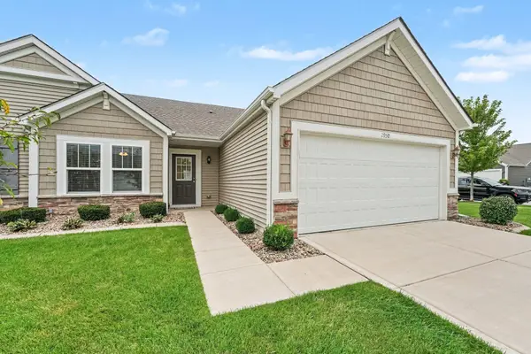 2950 Daintree Way, Valparaiso, IN 46385