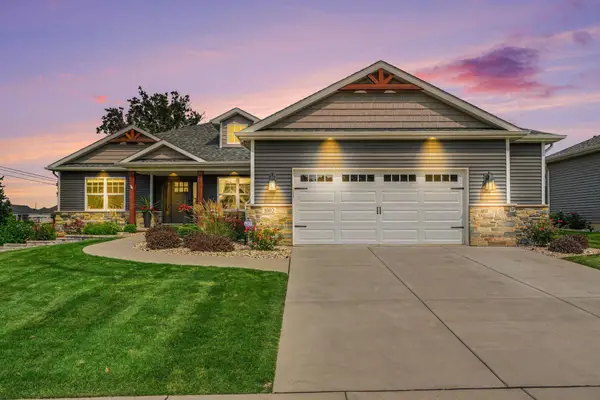 1002 Oak Grove Court, Crown Point, IN 46307