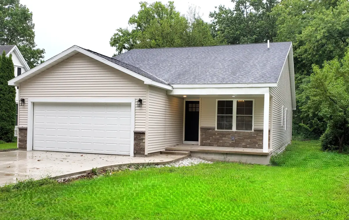 303 E Washington Street, Kentland, IN 47951 - #1