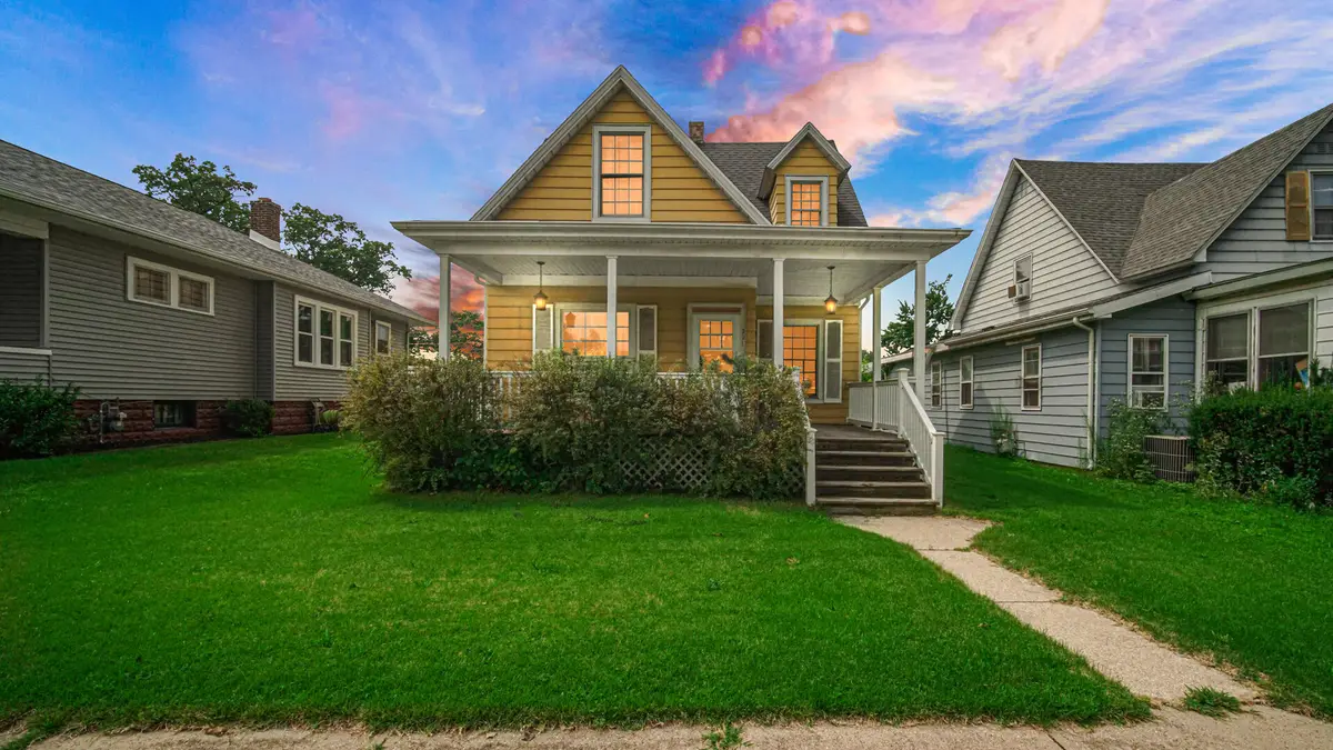 221 S Woodland Avenue, Michigan City, IN 46360 - #1