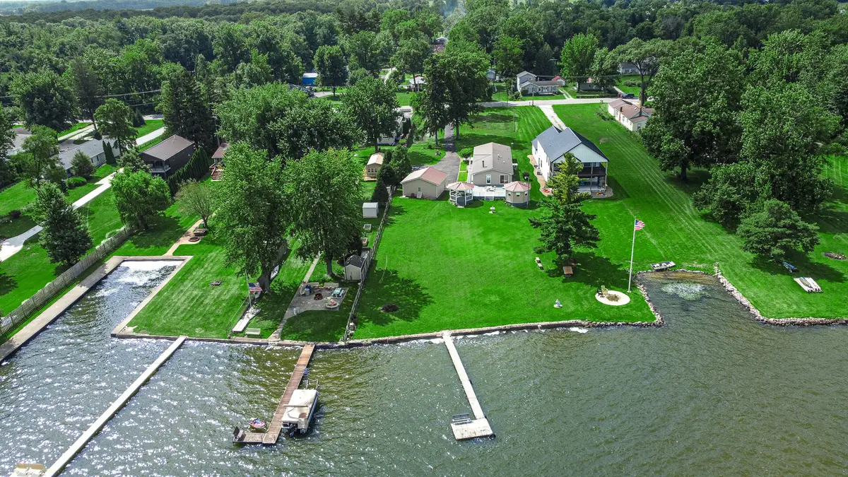 6877 S State Road 10, Knox, IN 46534 - #1