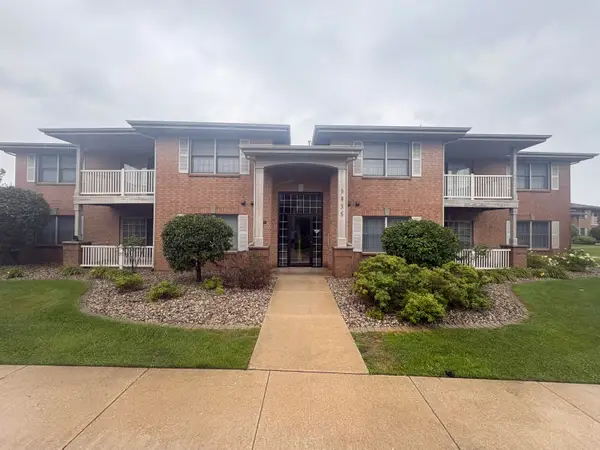 9835 Wildwood Circle #2c, Munster, IN 46321