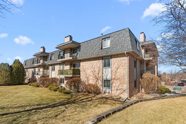 245 W Joliet Street #103, Schererville, IN 46375