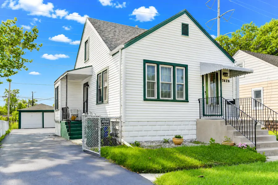 7424 S Mccook Avenue, Hammond, IN 46323 - #2