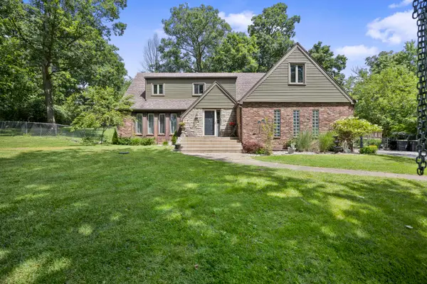 806 W 126th Court, Crown Point, IN 46307
