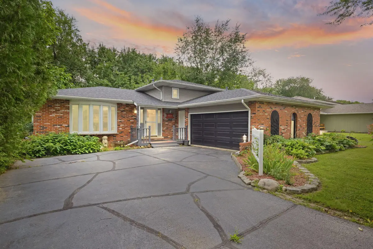 3869 Kingsway Drive, Crown Point, IN 46307 - #1