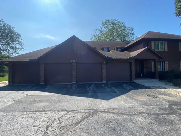 2523 E Lakeshore Drive #C-17, Crown Point, IN 46307