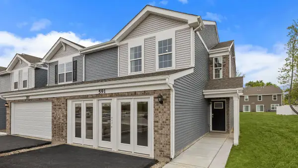 492 Cressmoor Boulevard, Hobart, IN 46342