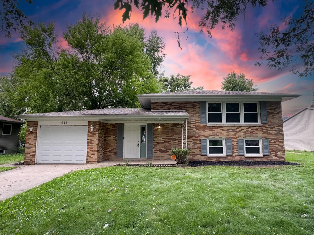 946 W 67th Place, Merrillville, IN 46410 - #1