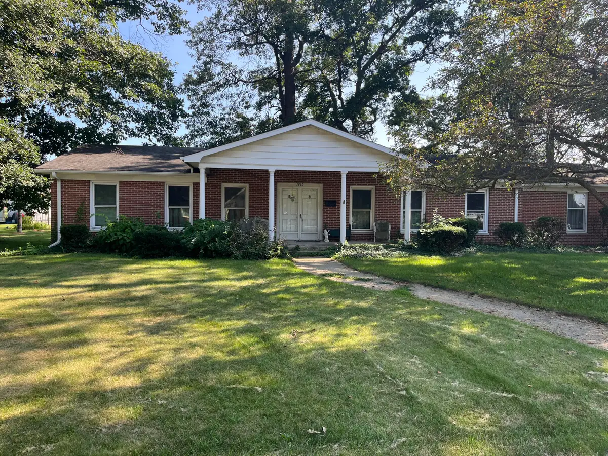 1810 Oakwood Drive, Rochester, IN 46975 - #1