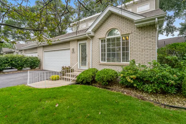 8956 Price Circle, Highland, IN 46322