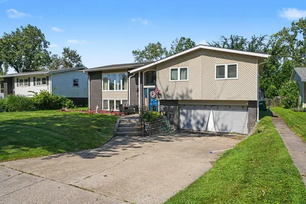 9328 Chestnut Lane, Munster, IN 46321